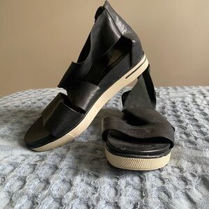 EILEEN FISHER 7.5
Sport Tumbled Leather Sneaker Sandal